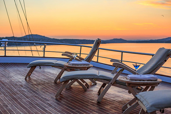 Yazın Teknede Tatil